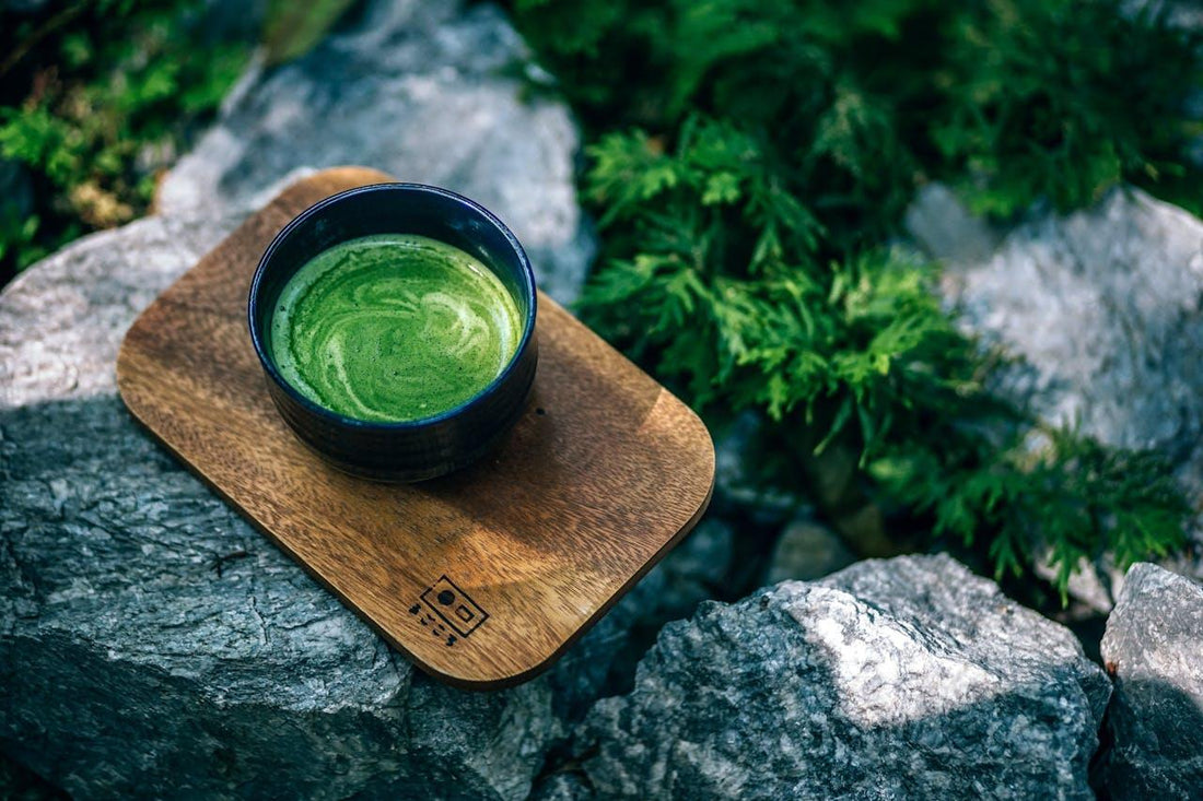Matcha in maca superživili v prahu – primerjava naravnih sestavin